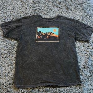 Old Navy graphic tee